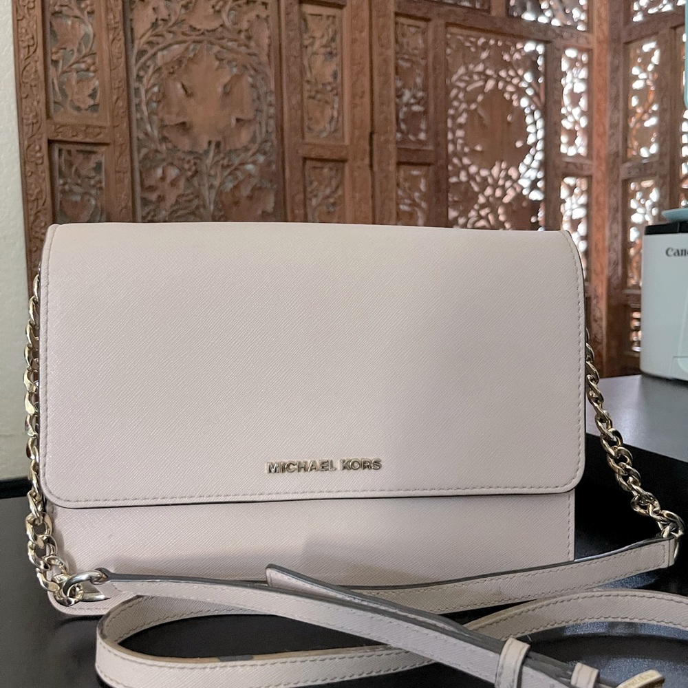 Daniela Large Saffiano Leather Crossbody Bag- light pink